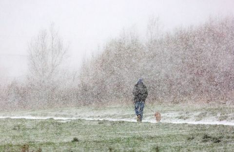 Снег пада на североистоку Енглеске