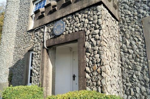 Самостојећа кућа са 3 спаваће собе на продају у Велсу