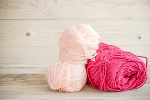 Плетење користи за здравље - како плетење може снизити крвни притисак, борити се против депресије и помоћи вам да се носите са болом