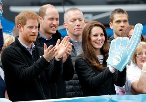 Принц Харри, принц Виллиам, Кате навијају за Хеадс Тогетхер на лондонском маратону