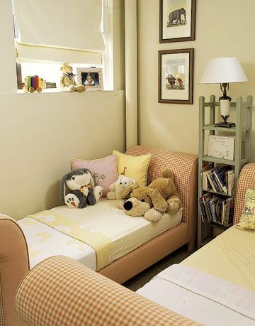 дечија соба са креветима од гингхамских сани